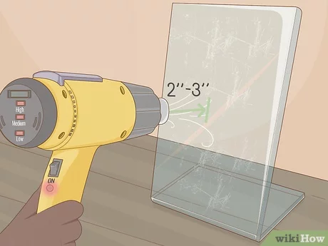 How to Remove Scratches from Plexiglass With a Heat Gun